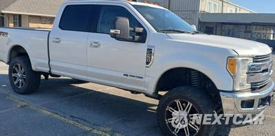 2019 Ford Super Duty F-250 Lariat Crew Cab Medium Bed - zdjęcie 2 z 22 - miniatura