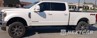 2019 Ford Super Duty F-250 Lariat Crew Cab Medium Bed - zdjęcie 5 z 22 - miniatura