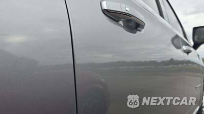 2023 GMC Yukon Denali XL 5SA - zdjęcie 28 z 34 - miniatura