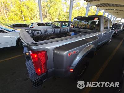 2024 Ford Super Duty F-350 XL Crew Cab Long Bed DRW - zdjęcie 4 z 33 - miniatura