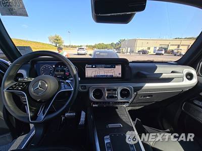 2025 Mercedes-Benz G 550 4MATIC - zdjęcie 11 z 22 - miniatura