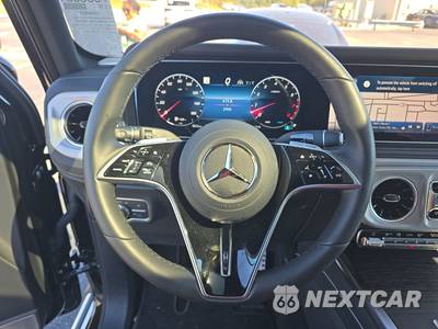2025 Mercedes-Benz G 550 4MATIC - zdjęcie 10 z 22 - miniatura
