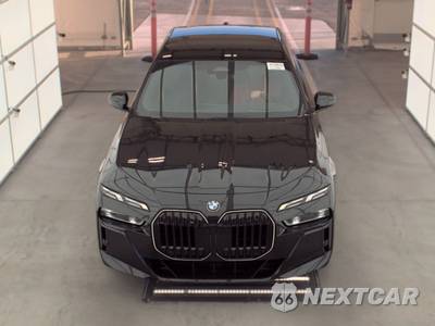 2026 BMW 7 Series 740i - zdjęcie 2 z 23 - miniatura