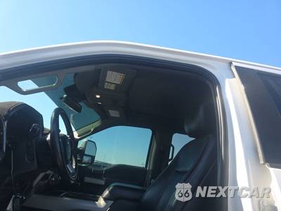 2020 Ford Super Duty F-350 Lariat Crew Cab Medium Bed - zdjęcie 19 z 31 - miniatura