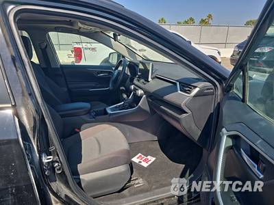 2025 Toyota RAV4 Hybrid XLE - zdjęcie 8 z 34 - miniatura