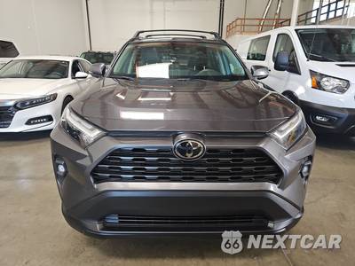 2022 Toyota RAV4 XLE Premium - zdjęcie 2 z 22 - miniatura