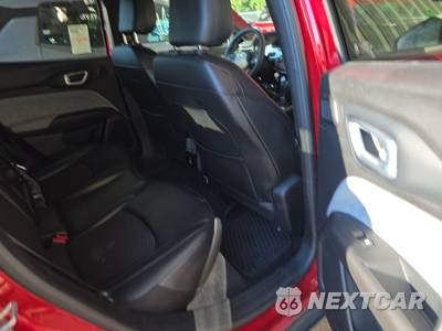 2025 Jeep Compass Latitude - zdjęcie 14 z 27 - miniatura