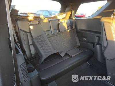 2023 Ford Explorer ST - zdjęcie 14 z 28 - miniatura