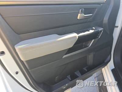 2024 Toyota Tundra Limited Crew Cab Short Bed - zdjęcie 9 z 22 - miniatura