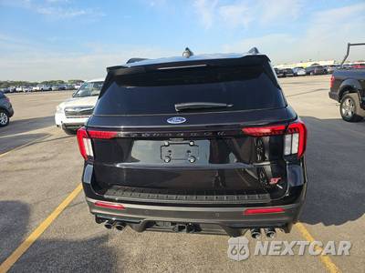 2025 Ford Explorer ST - zdjęcie 5 z 20 - miniatura