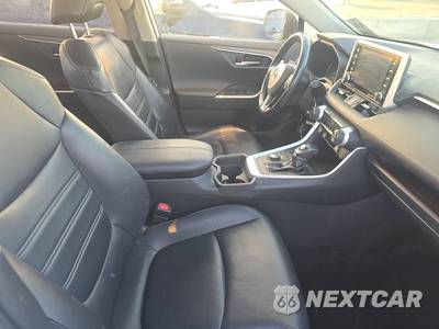 2019 Toyota RAV4 Limited - zdjęcie 8 z 29 - miniatura
