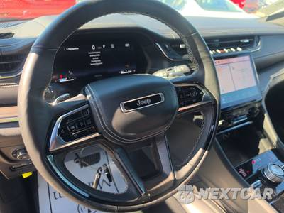 2025 Jeep Grand Cherokee Overland - zdjęcie 10 z 23 - miniatura