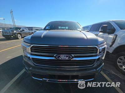 2025 Ford F-150 King Ranch Crew Cab Short Bed - zdjęcie 2 z 24 - miniatura