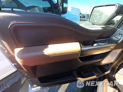 2025 Ford F-150 King Ranch Crew Cab Short Bed - zdjęcie 9 z 24 - miniatura