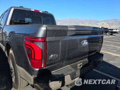 2025 Ford F-150 King Ranch Crew Cab Short Bed - zdjęcie 5 z 24 - miniatura