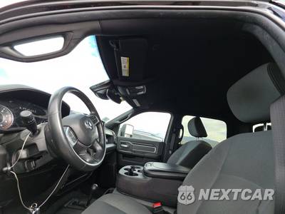 2023 Ram 4500 Cab Chassis SLT Crew Cab DRW - zdjęcie 18 z 31 - miniatura