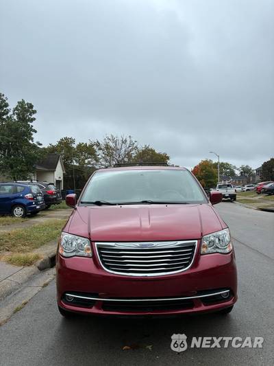 2016 Chrysler Town & Country Touring 121.2" WB - zdjęcie 7 z 22 - miniatura