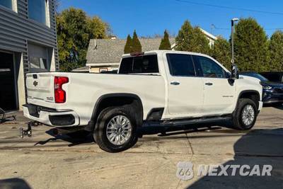 2023 Chevrolet Silverado 3500HD High Country Crew Cab Medium Bed 3LZ - zdjęcie 3 z 52 - miniatura