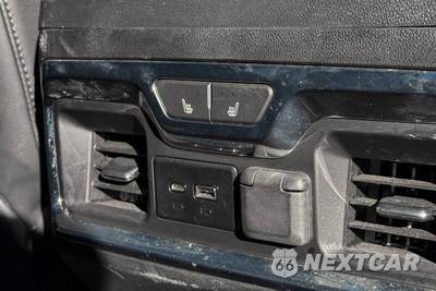 2023 Chevrolet Silverado 3500HD High Country Crew Cab Medium Bed 3LZ - zdjęcie 19 z 52 - miniatura