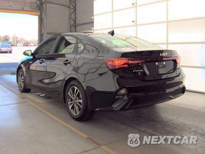 2024 Kia Forte LXS - zdjęcie 8 z 24 - miniatura
