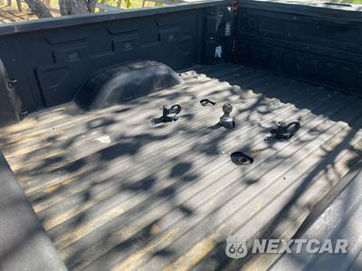 2020 Chevrolet Silverado 2500HD High Country Crew Cab Medium Bed 3LZ - zdjęcie 14 z 30 - miniatura