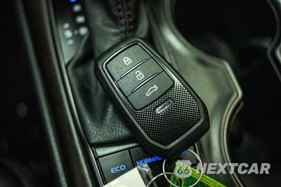2022 Toyota Camry SE - zdjęcie 23 z 29 - miniatura