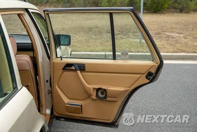 1987 Mercedes-Benz 300 TD Wagon - zdjęcie 32 z 47 - miniatura