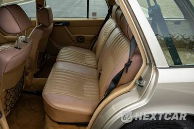 1987 Mercedes-Benz 300 TD Wagon - zdjęcie 30 z 47 - miniatura