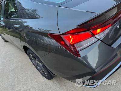 2025 Hyundai Elantra SEL Sport - zdjęcie 7 z 46 - miniatura