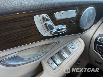 2017 Mercedes-Benz GLC 300 4MATIC - zdjęcie 33 z 37 - miniatura