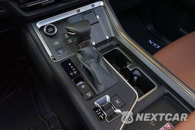 2026 Lexus GX - zdjęcie 18 z 28 - miniatura
