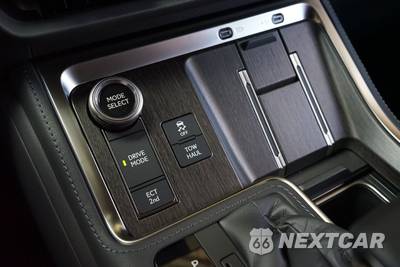 2026 Lexus GX - zdjęcie 17 z 28 - miniatura