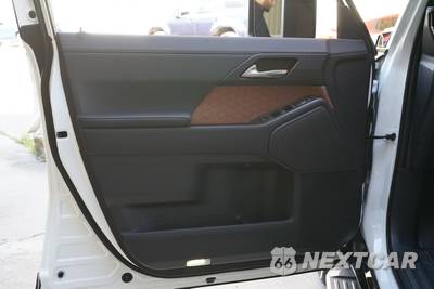 2026 Lexus GX - zdjęcie 22 z 28 - miniatura