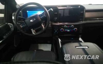 2025 Ford Super Duty F-350 Platinum Crew Cab Medium Bed - zdjęcie 10 z 30 - miniatura