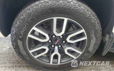 2024 GMC Yukon XL AT4 - zdjęcie 9 z 27 - miniatura