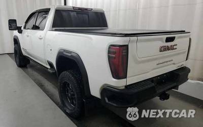 2025 GMC Sierra 2500HD AT4X Crew Cab Medium Bed 4SG - zdjęcie 4 z 30 - miniatura