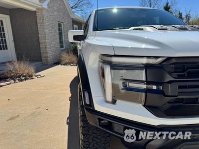 2025 Ford F-150 Raptor Crew Cab Short Bed - zdjęcie 34 z 50 - miniatura