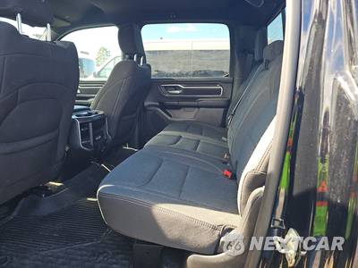 2023 Ram 1500 Big Horn Crew Cab Short Bed - zdjęcie 13 z 23 - miniatura