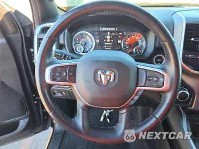 2022 Ram 1500 Big Horn Crew Cab Short Bed - zdjęcie 10 z 23 - miniatura