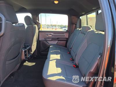 2022 Ram 1500 Big Horn Crew Cab Short Bed - zdjęcie 13 z 23 - miniatura