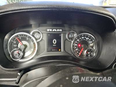 2023 Ram 3500 Cab Chassis Tradesman Crew Cab DRW - zdjęcie 12 z 23 - miniatura