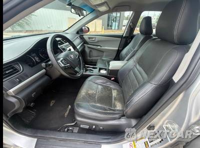 2016 Toyota Camry SE - zdjęcie 37 z 45 - miniatura