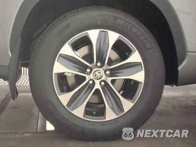 2026 Toyota Highlander XLE - zdjęcie 11 z 26 - miniatura
