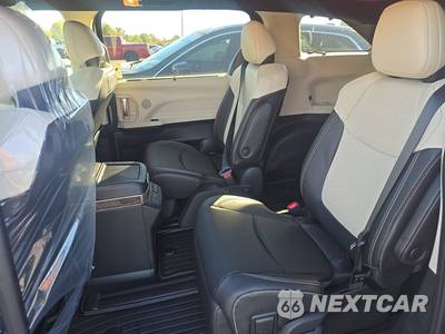 2026 Toyota Sienna Limited 7-Passenger 120.5" WB - zdjęcie 19 z 26 - miniatura
