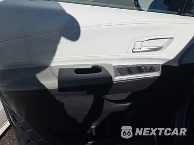 2026 Toyota Sienna XLE 8-Passenger 120.5" WB - zdjęcie 15 z 27 - miniatura