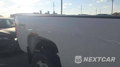 2013 Chevrolet Silverado 2500HD WT Regular Cab Long Bed 1WT - zdjęcie 18 z 32 - miniatura