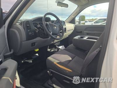 2013 Chevrolet Silverado 2500HD WT Regular Cab Long Bed 1WT - zdjęcie 7 z 32 - miniatura