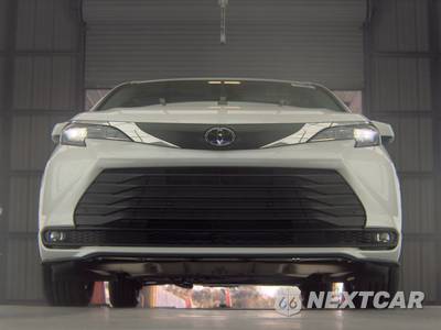 2026 Toyota Sienna XLE 8-Passenger 120.5" WB - zdjęcie 3 z 27 - miniatura