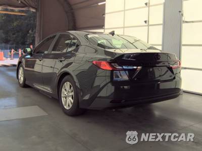 2025 Toyota Camry LE - zdjęcie 6 z 21 - miniatura