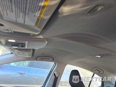 2025 Toyota Camry LE - zdjęcie 17 z 21 - miniatura